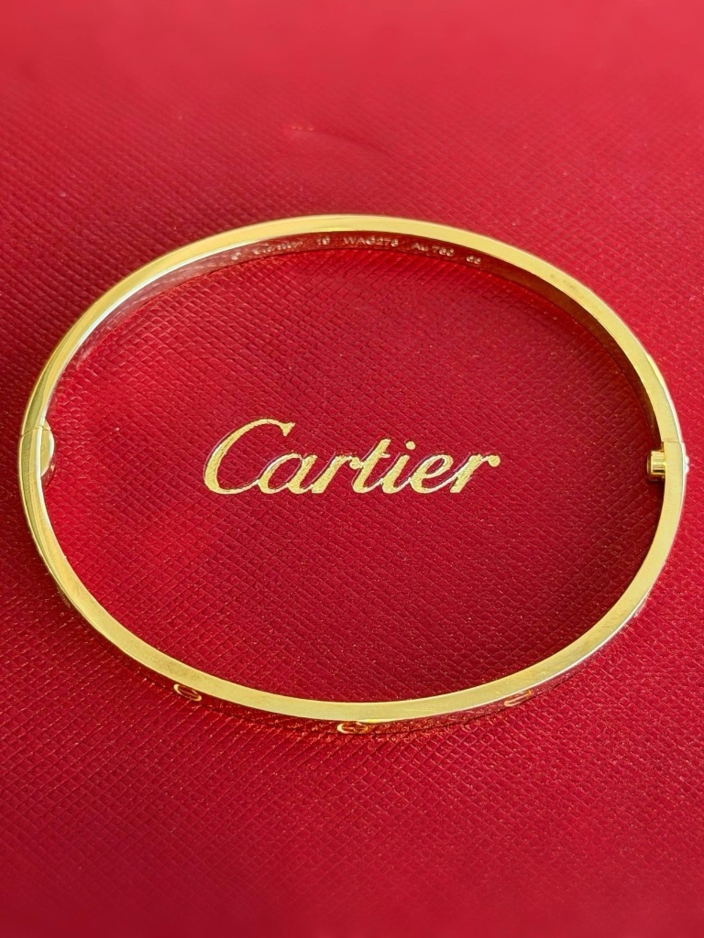 Cartier 18k yellow gold LOVE BRACELET, SMALL MODEL size 19 full set - Picture 8 of 11